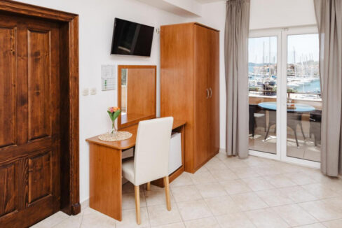 Grundstücke am Meer Tribunj