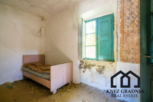 Erstaunliche handgefertigte Steinvilla auf der Insel Sipan