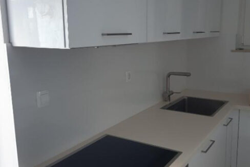 Haus am Meer in der Nähe von Šibenik