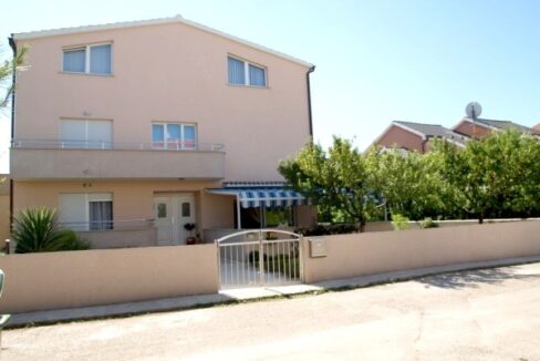 Front view with garage