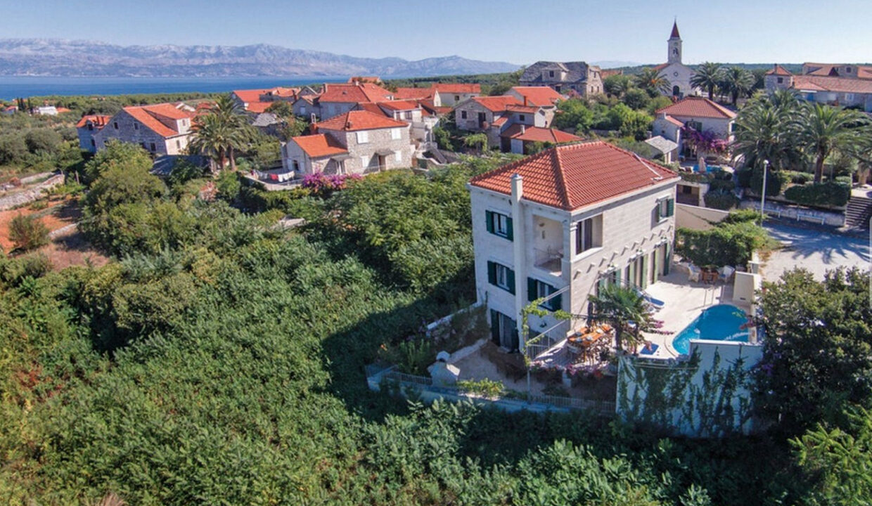 Steinhaus in Supetar, Brac