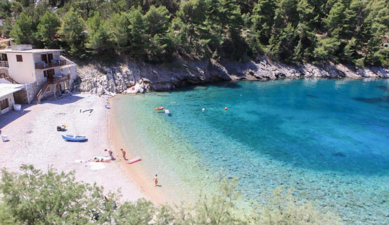 Traditionelles Haus am Meer auf der Insel Hvar