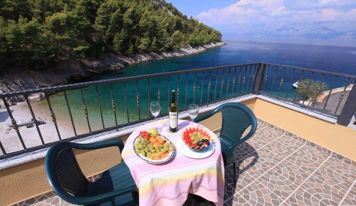 Traditionelles Haus am Meer auf der Insel Hvar