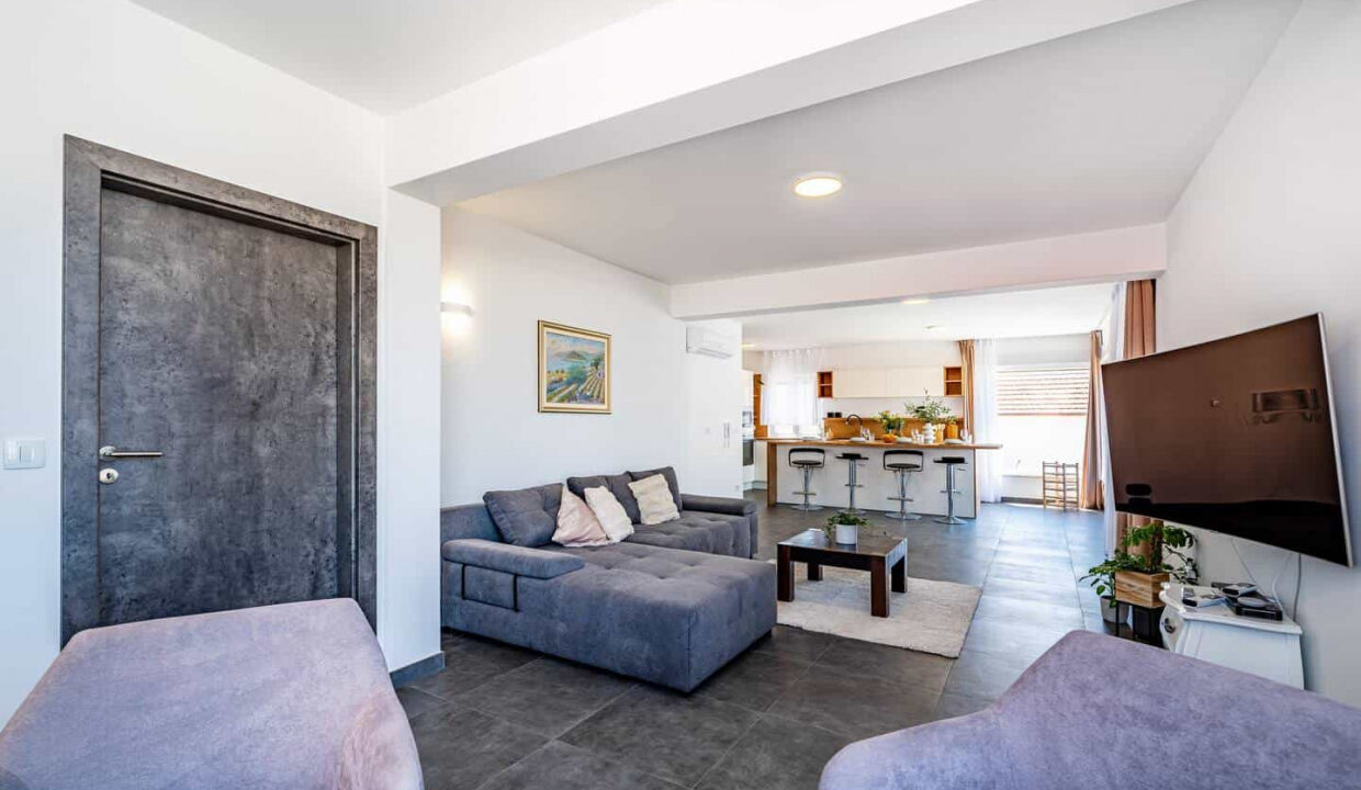 Haus in der Nähe des lokalen Strandes auf Ciovo