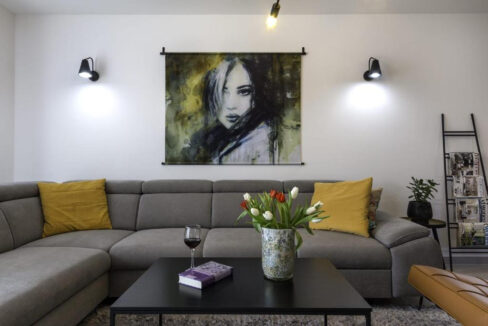 Neue moderne Villa bei Pula