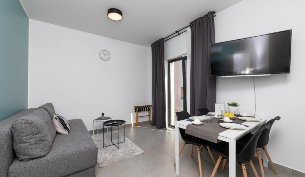 Außergewöhnliche Steinvilla auf Brac