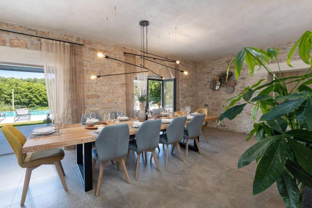 Elegantes modernes Haus -Tinjan, Istrien