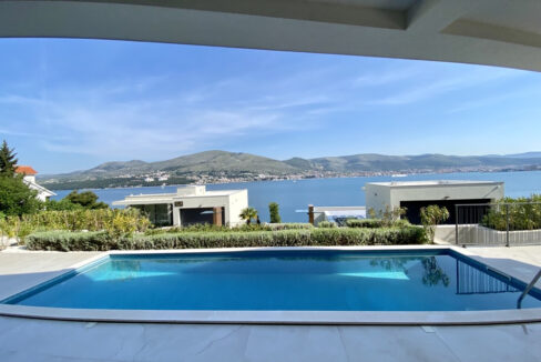 Neue moderne Villa auf Ciovo, nahe am Meer