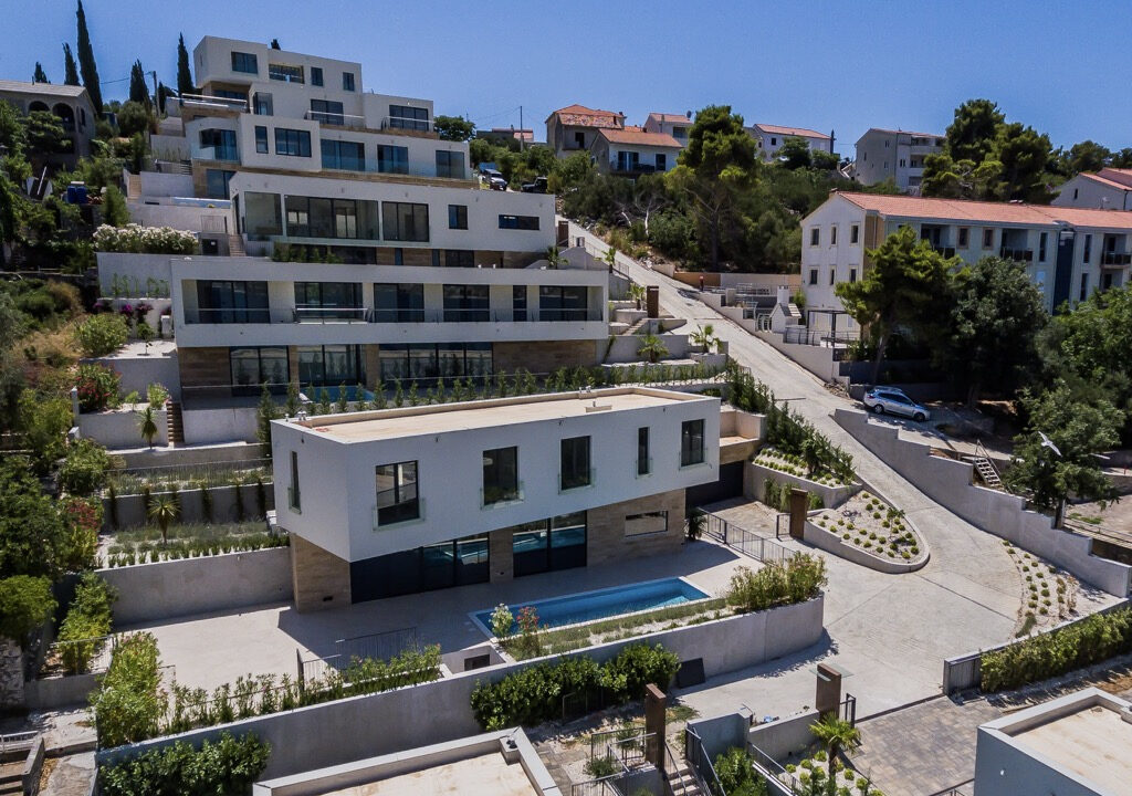 Neue moderne Villa auf Ciovo, nahe am Meer