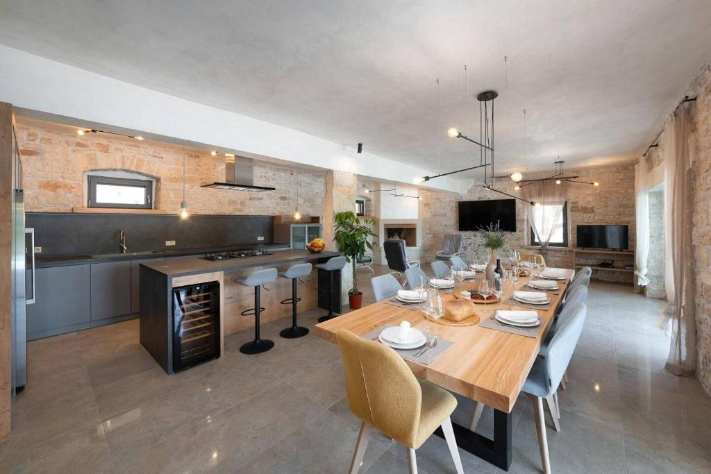 Elegantes modernes Haus -Tinjan, Istrien