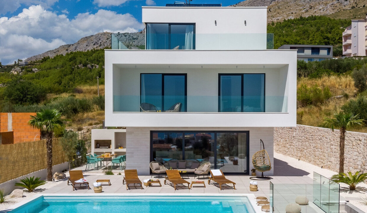 Ausgezeichnete neue Villa in Split