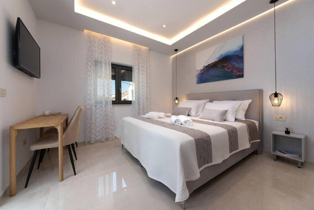 Elegantes modernes Haus -Tinjan, Istrien