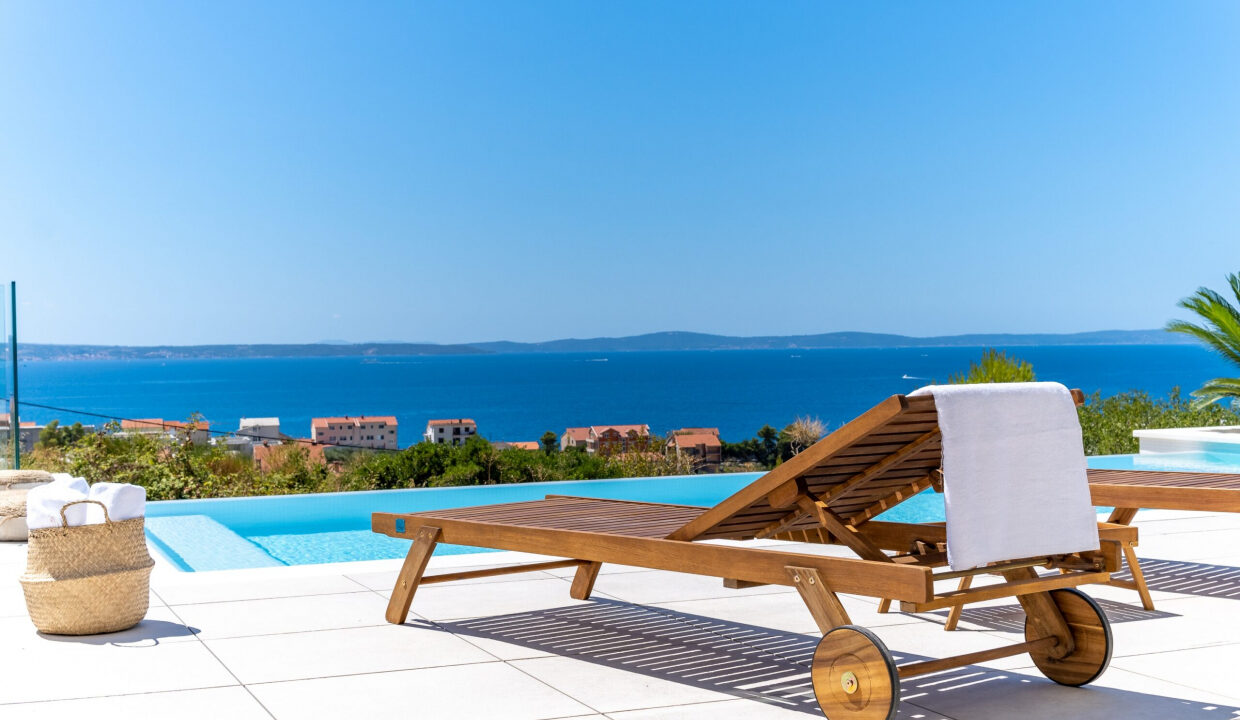 Ausgezeichnete neue Villa in Split