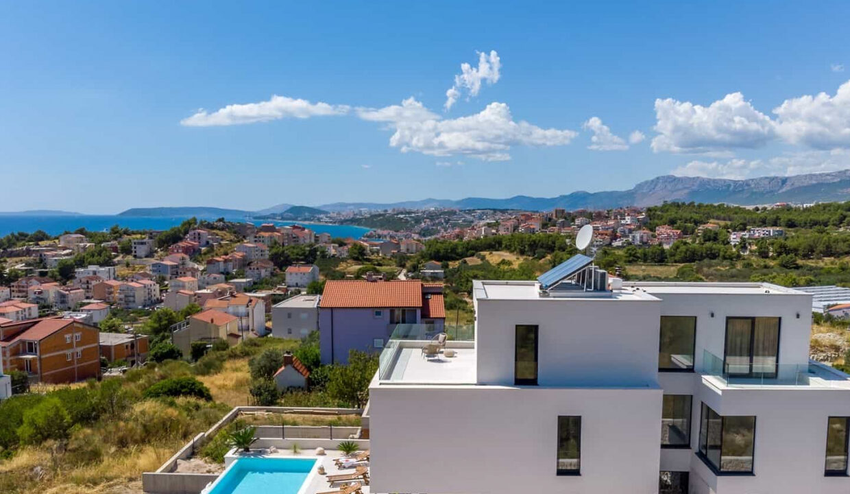 Ausgezeichnete neue Villa in Split