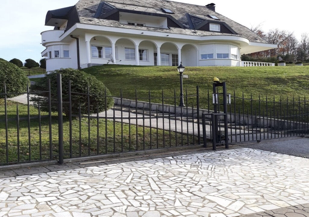 Haus im Kolonialstil in ländlicher Gegend - Pusca, Zagreb auf dem Lande