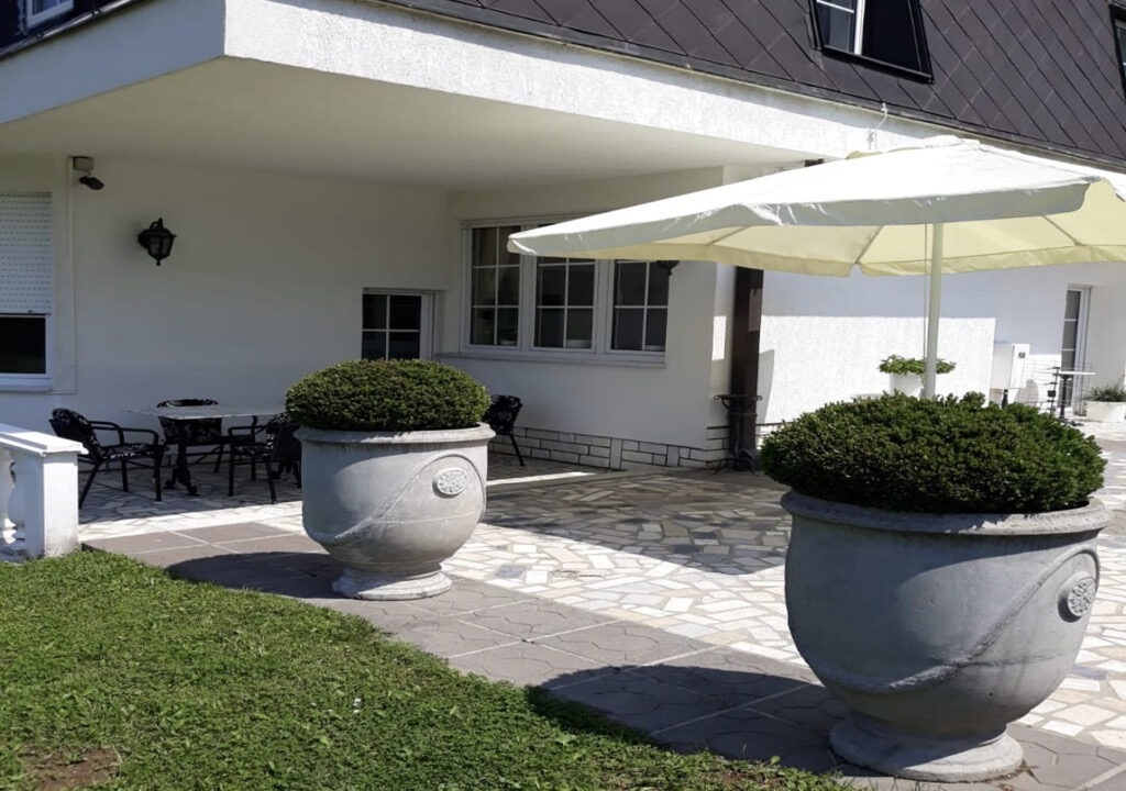 Haus im Kolonialstil in ländlicher Gegend - Pusca, Zagreb auf dem Lande