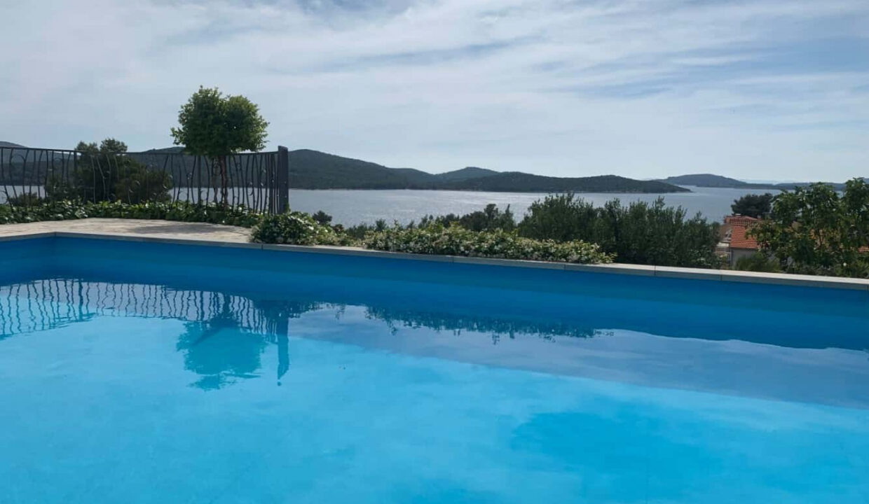 Haus mit Meerblick in der Nähe von Sibenik